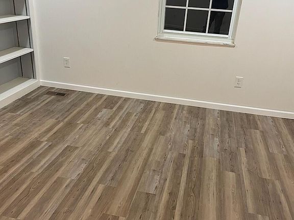 5th image of 186 Stone Dr