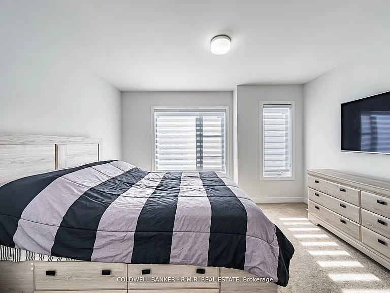 136 Brockley Dr — Photo 32