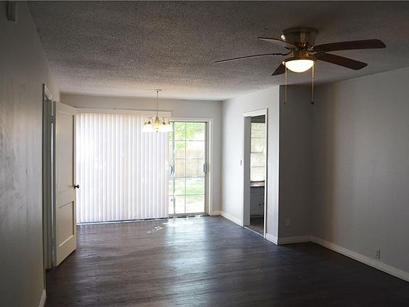 4th image of 2676 Texas Dr