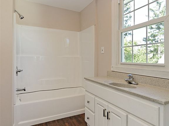4th image of 187 Dartmouth St
