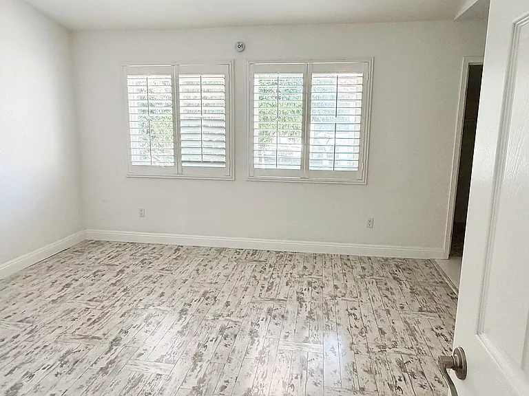 8167 Vineyard Ave #117 — Photo 9