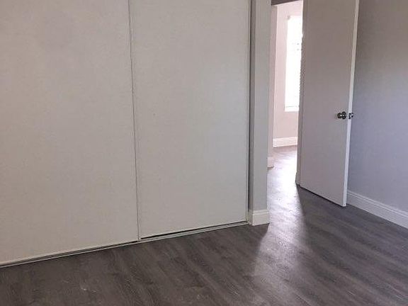 5th image of 11460 Riverside Dr #16