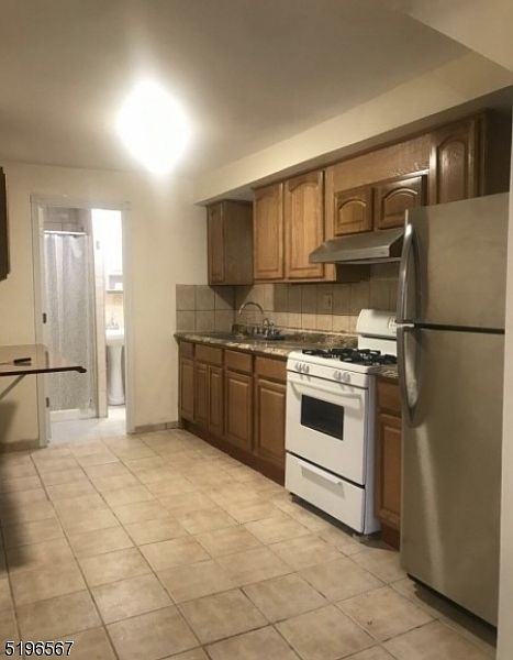 1st image of 105 New York Ave APT 1