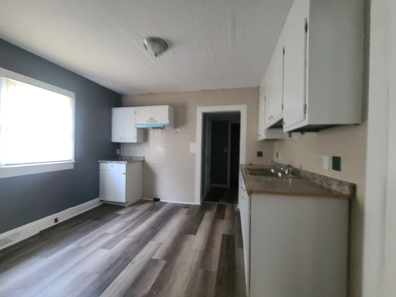 2 bed, 710 sqft, $1,025 — Photo 3