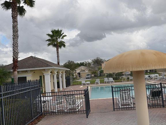 Entrance to the club house