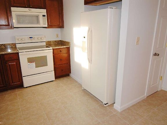 3rd image of 2609 Windbreak Dr