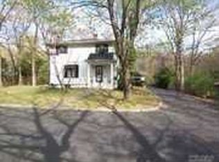 43 Wyandanch Blvd, Smithtown, NY 11787