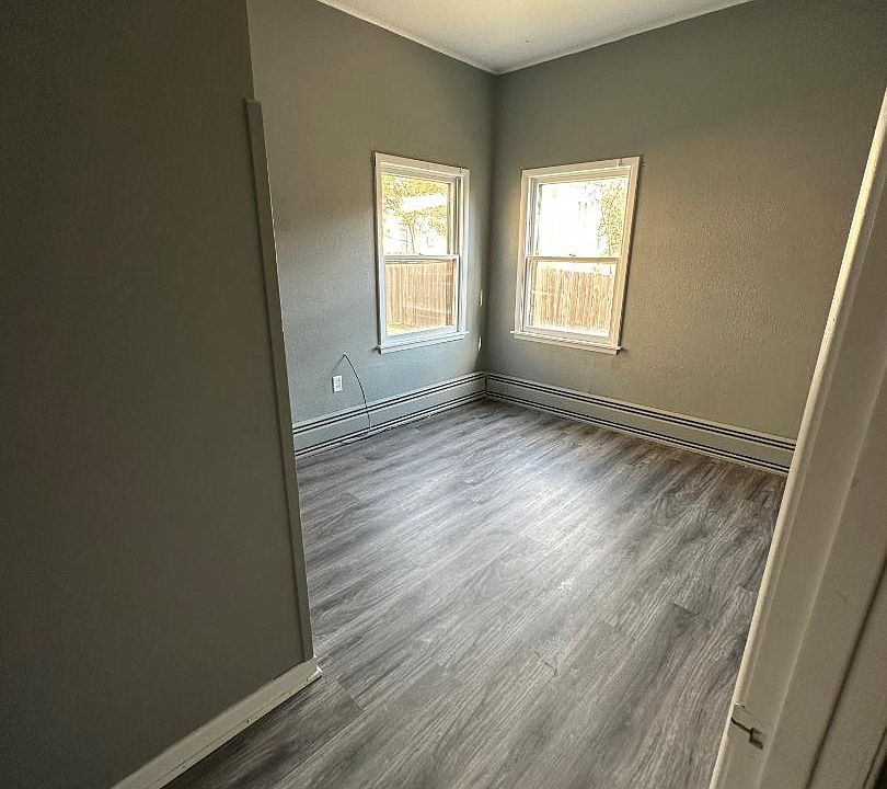 729 W Cedar St Cherokee, IA Zillow