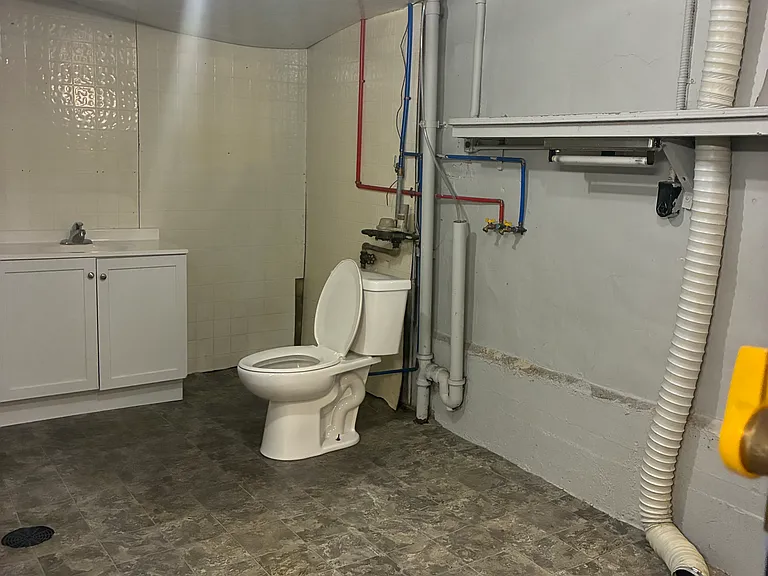 1717 E Ewing Ave — Photo 22