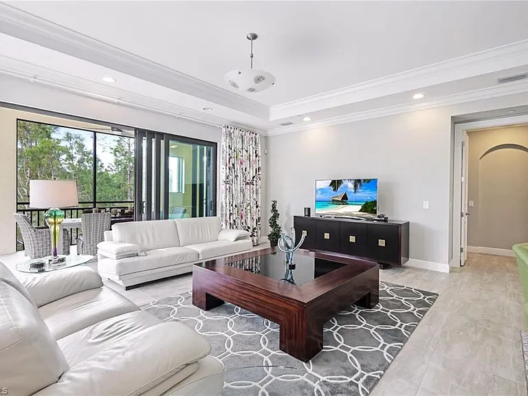 2751 Tiburon Blvd E #201 — Photo 4