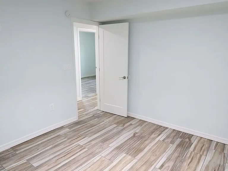 202 W Laguna St — Photo 13