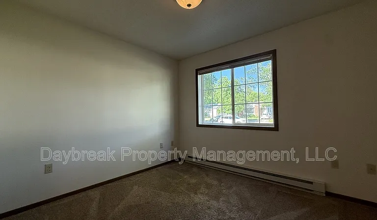 317 16th St S #4 — Photo 21