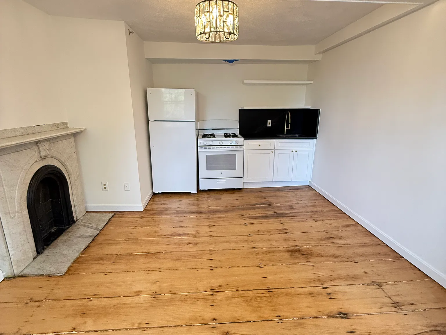1 bed, 475 sqft, $2,150 — Photo 1