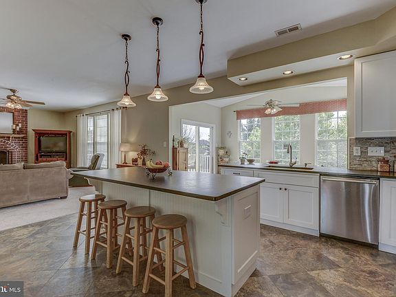 3rd image of 3624 Byron Cir