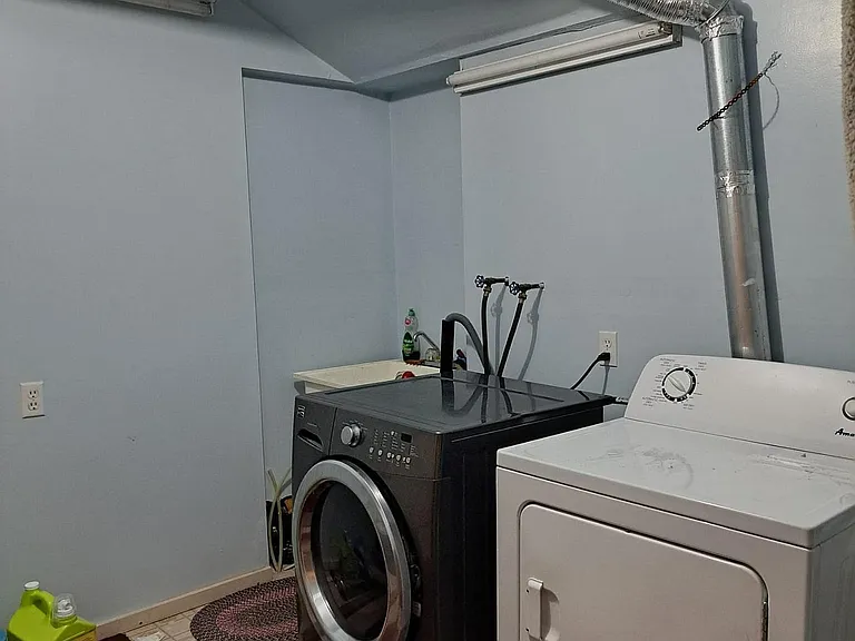 22 Townley Cres #BASEMENT — Photo 8