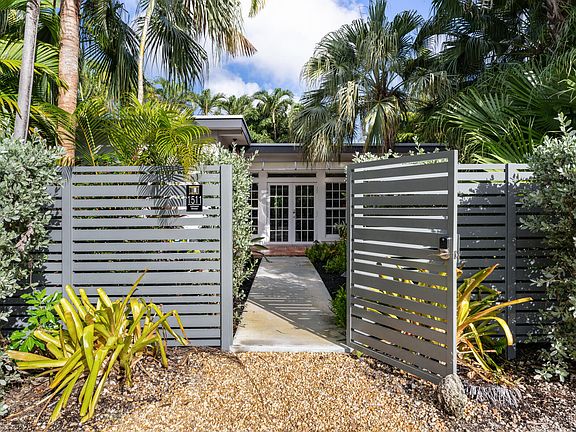 2nd image of 1511 Johnson St