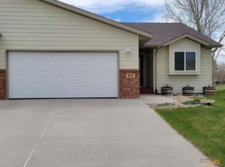 615 Auburn Dr, Rapid City, SD 57701