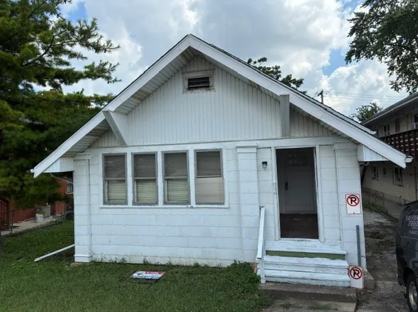 405 S Cass Ave SW, Westmont, IL 60559