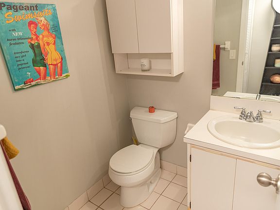 5th image of 303 City View Dr #303