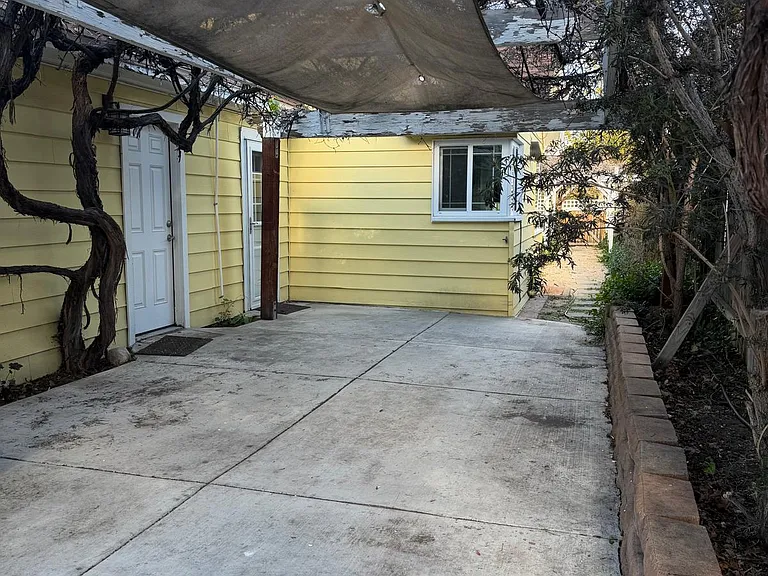 Side yard