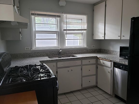 2nd image of 3520 E Jewell Ave #A