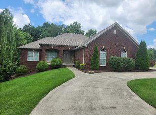 6700 Woodrow Way, Louisville, KY 40228