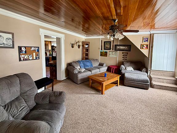 3rd image of 375 Ron Thompson Rd