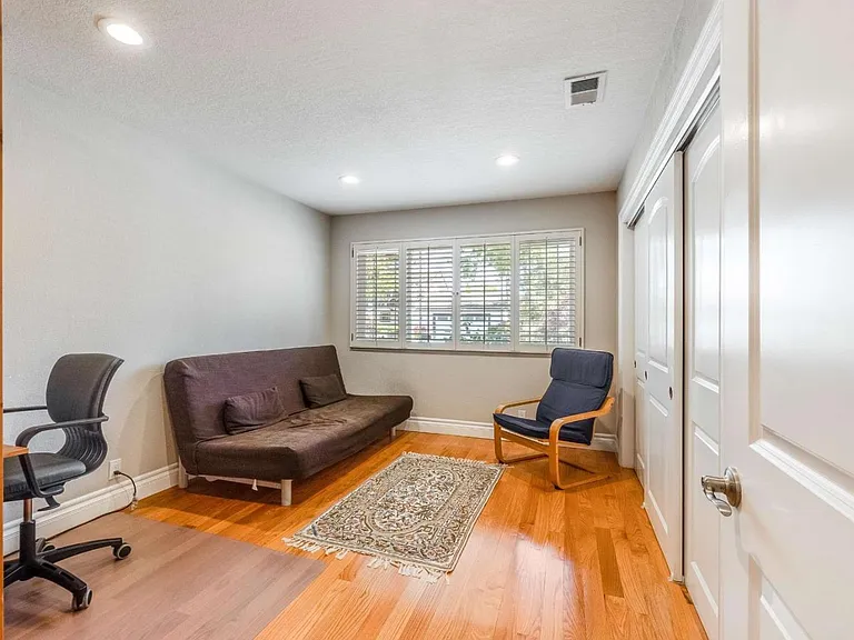 12371 Saraglen Dr — Photo 17