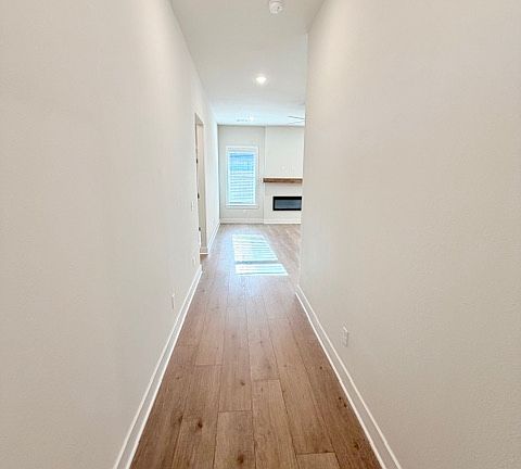2nd image of 502 Calico Ave