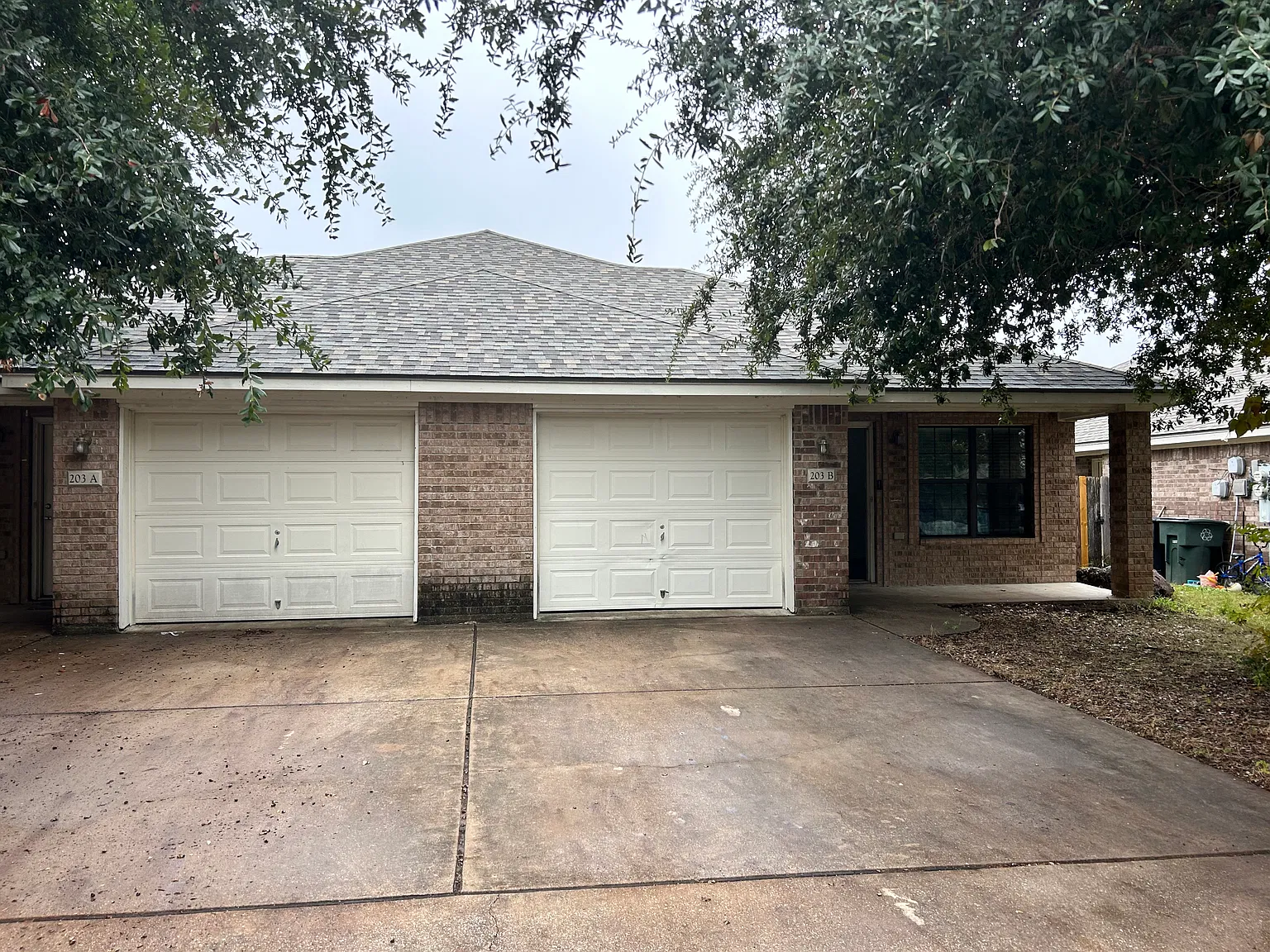 3 bed, 1295 sqft, $1,295 — Photo 1