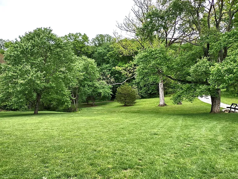 3922 Emrick Ln — Photo 46
