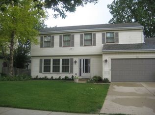 501 Willington Dr, Schaumburg, IL 60194