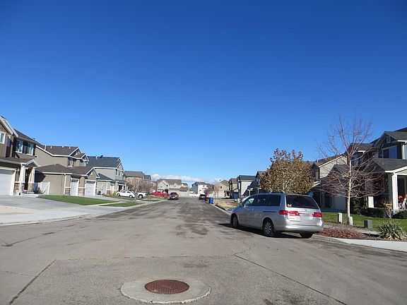 5th image of 5905 N Columbus Cir