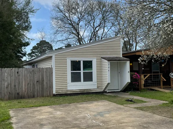 504 Schneider Dr, Fort Walton Beach, FL 32547