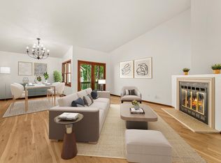 7019 W 110th Street Cir #15, Bloomington, MN 55438