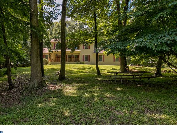 3rd image of 23 Petsch Rd