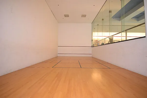 Sold by Luxury Habitat | media 9