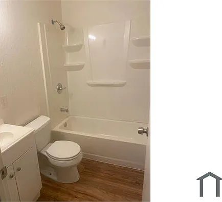 2 bed, 800 sqft, $2,200 — Photo 4