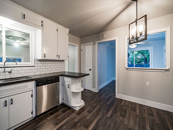 5th image of 3635 E Redlands Ave