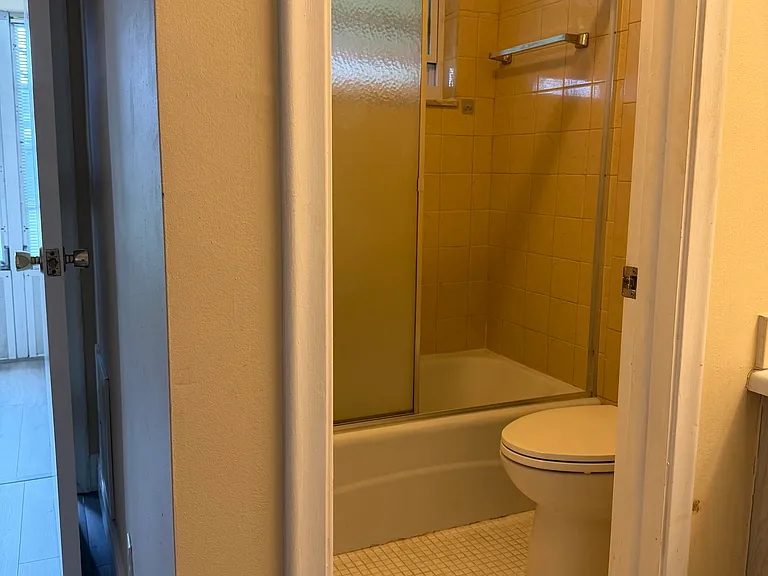 707 High Point Blvd N #C — Photo 15