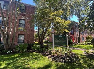 320 Atlantic Ave APT D11, East Rockaway, NY 11518