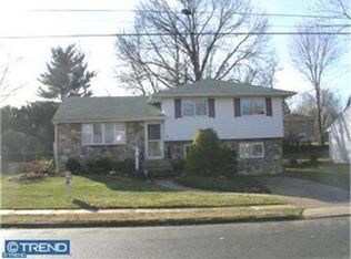 9 Greenwood Dr, Bordentown, NJ 08505