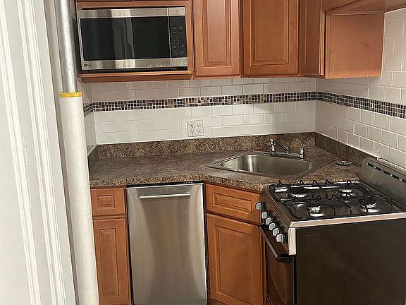 2nd image of 511 E 83rd St #5B