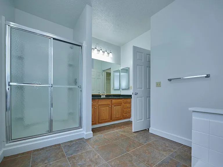 Grand Bay Apartments and Townhomes — Photo 67