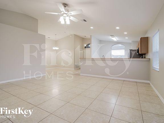 3rd image of 1319 Macon Dr