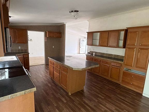 5th image of 3181 NE 111th Pl
