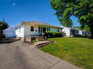 49 Maple Ct, Decatur, IL 62526