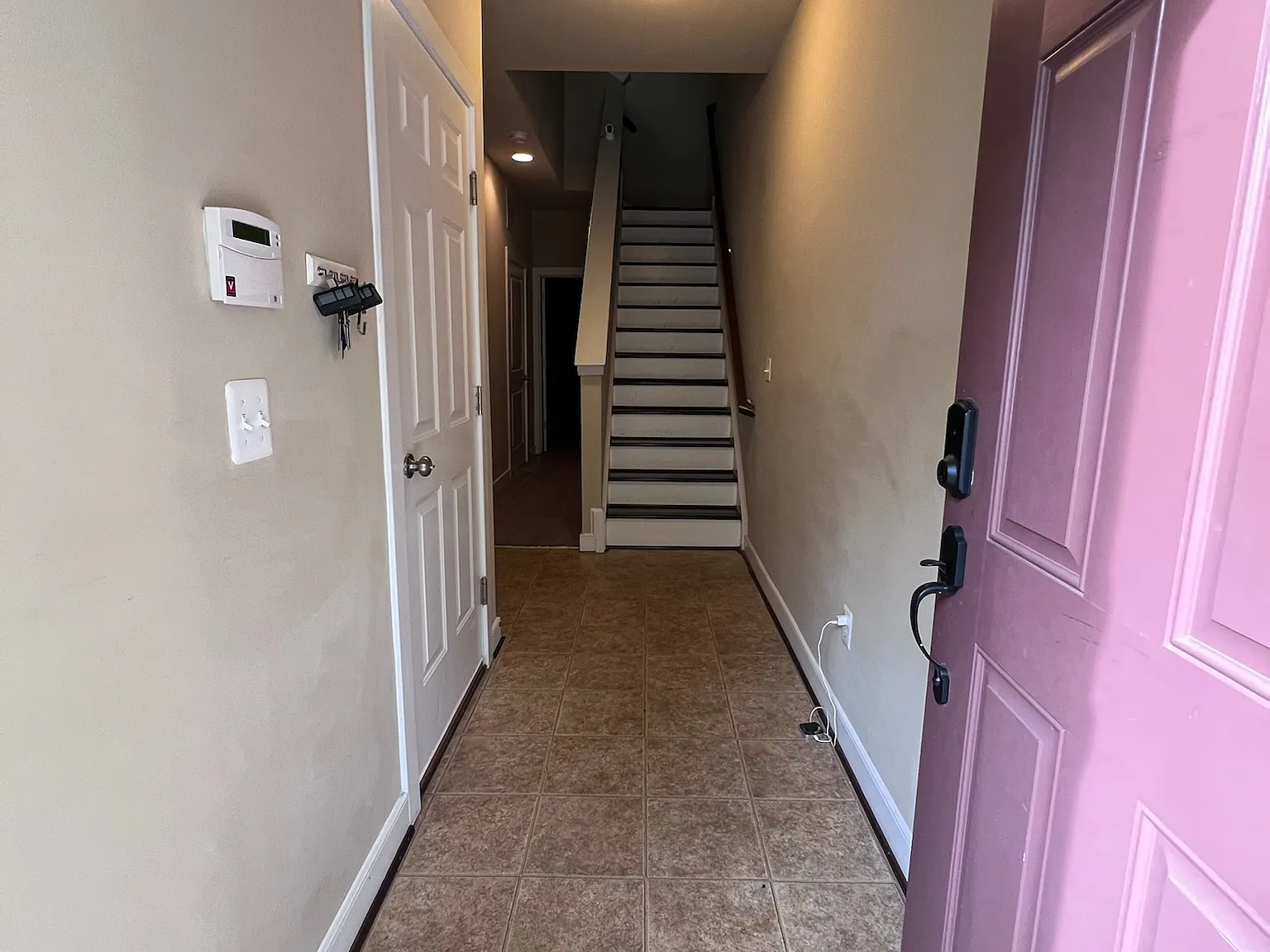 3 bed, 3.5 bath, 1989 sqft, $2,650 — Photo 3