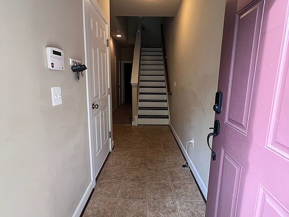 3rd image of 109 Saginaw Dr