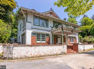 1 Hillside Rd, Dauphin, PA 17018